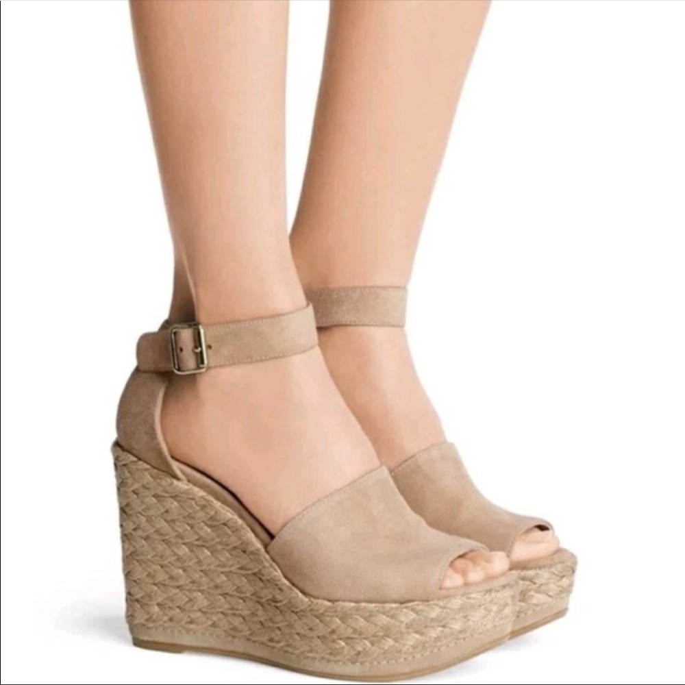 Stuart weitzman man nude wedge